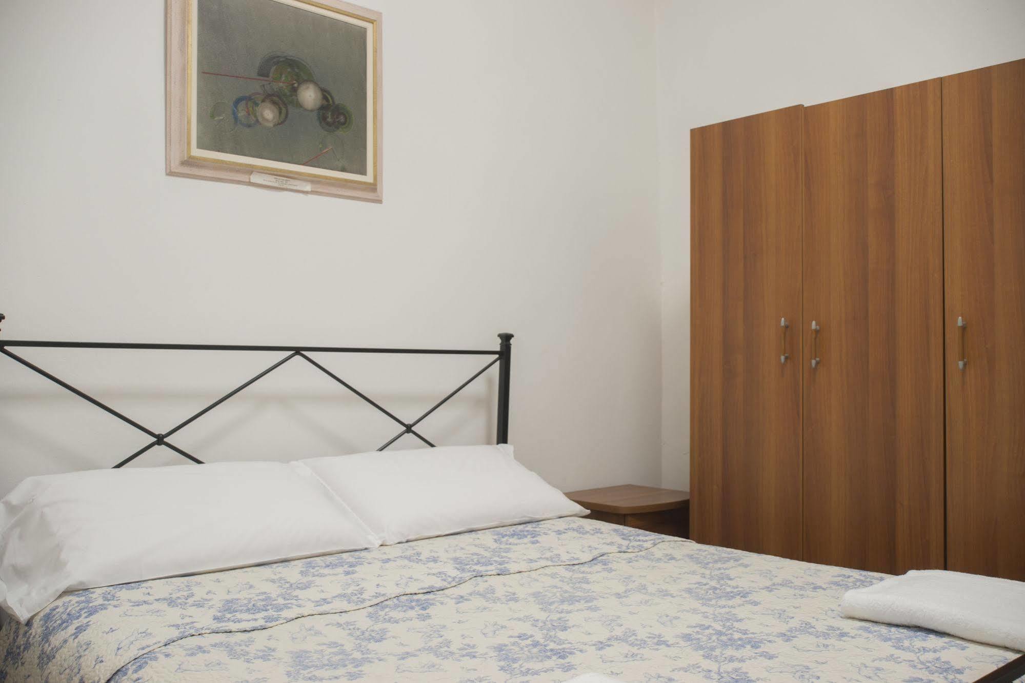Albergo Pensione Ardenza Self Check-In Ливорно Экстерьер фото